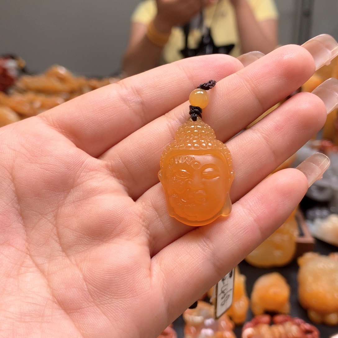 石英质玉（黄龙玉）未镶嵌挂件