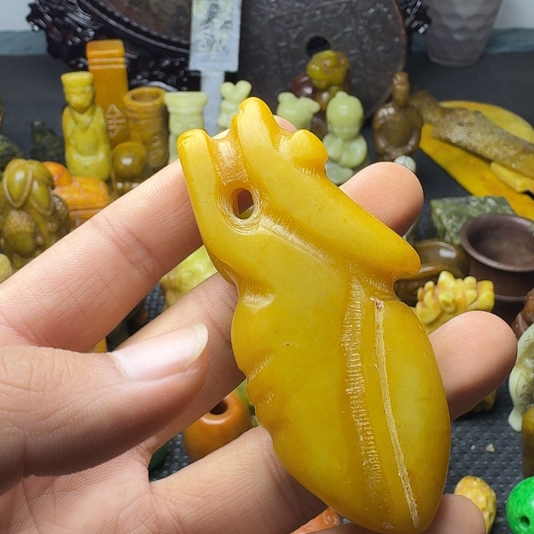 白玉菩提吊坠。。。