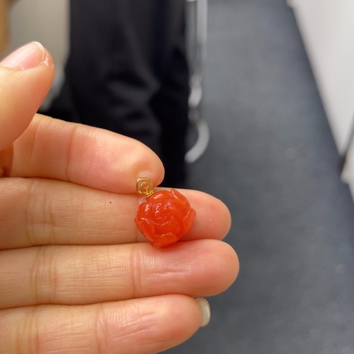 元***初南红玛瑙18K金镶嵌颈饰