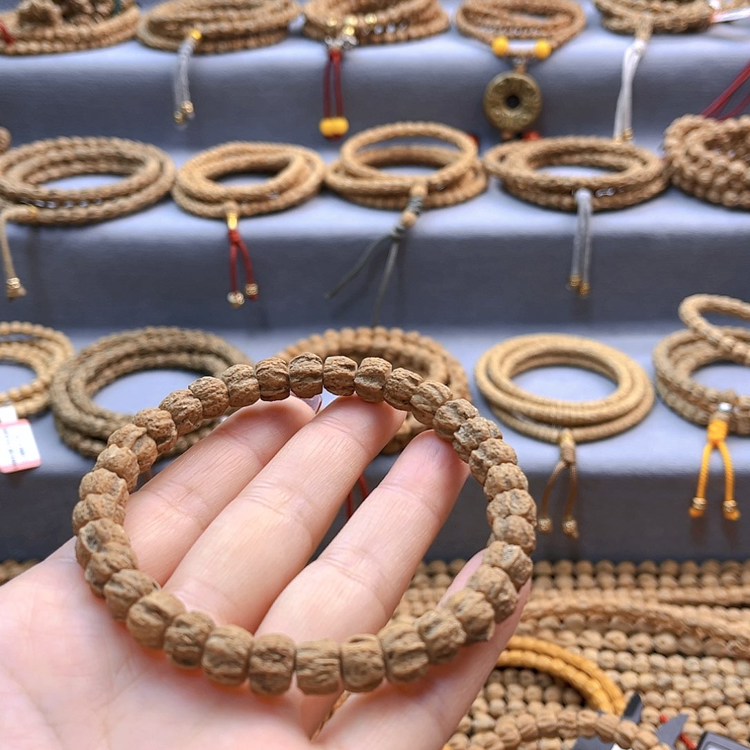 柏香籽/百香籽吊坠?