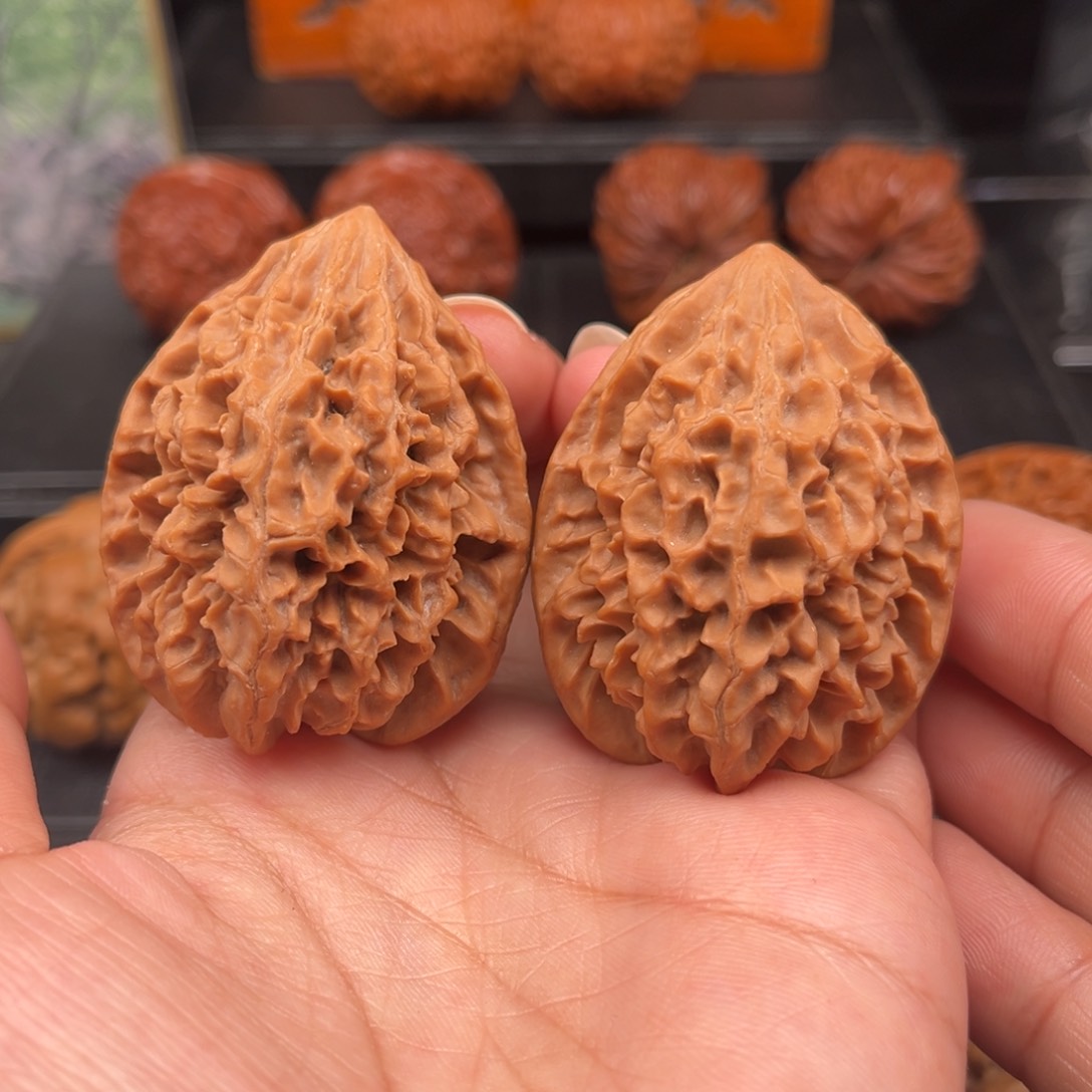 【闪购商品】文玩核桃吊坠招财鼠