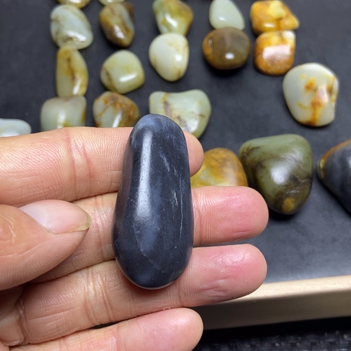 名***剑和田玉（糖玉）未镶嵌珠宝奇石