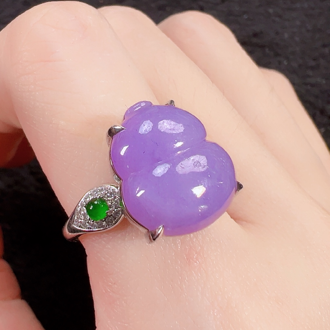 翡翠18K金镶嵌戒指签收后24小时鉴赏期