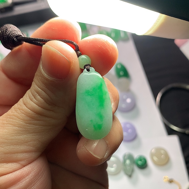 翡翠未镶嵌颈饰天然翡翠