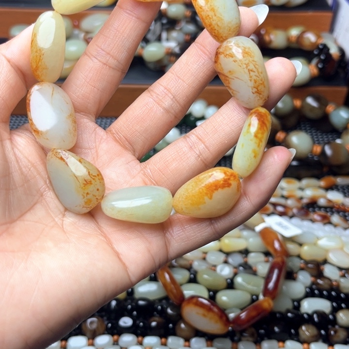 s***n和田玉未镶嵌手链