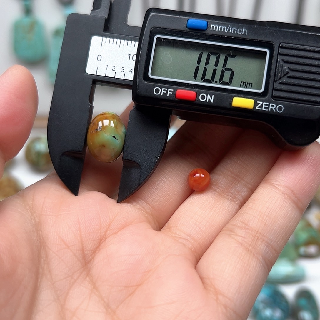 南红玛瑙未镶嵌珠宝奇石