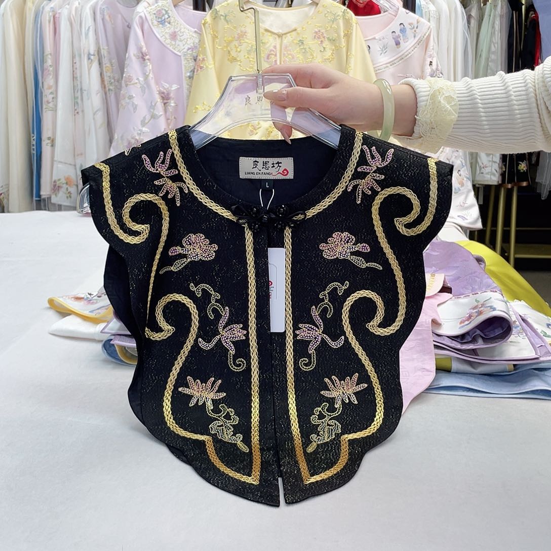 桑蚕丝刺绣百搭云肩