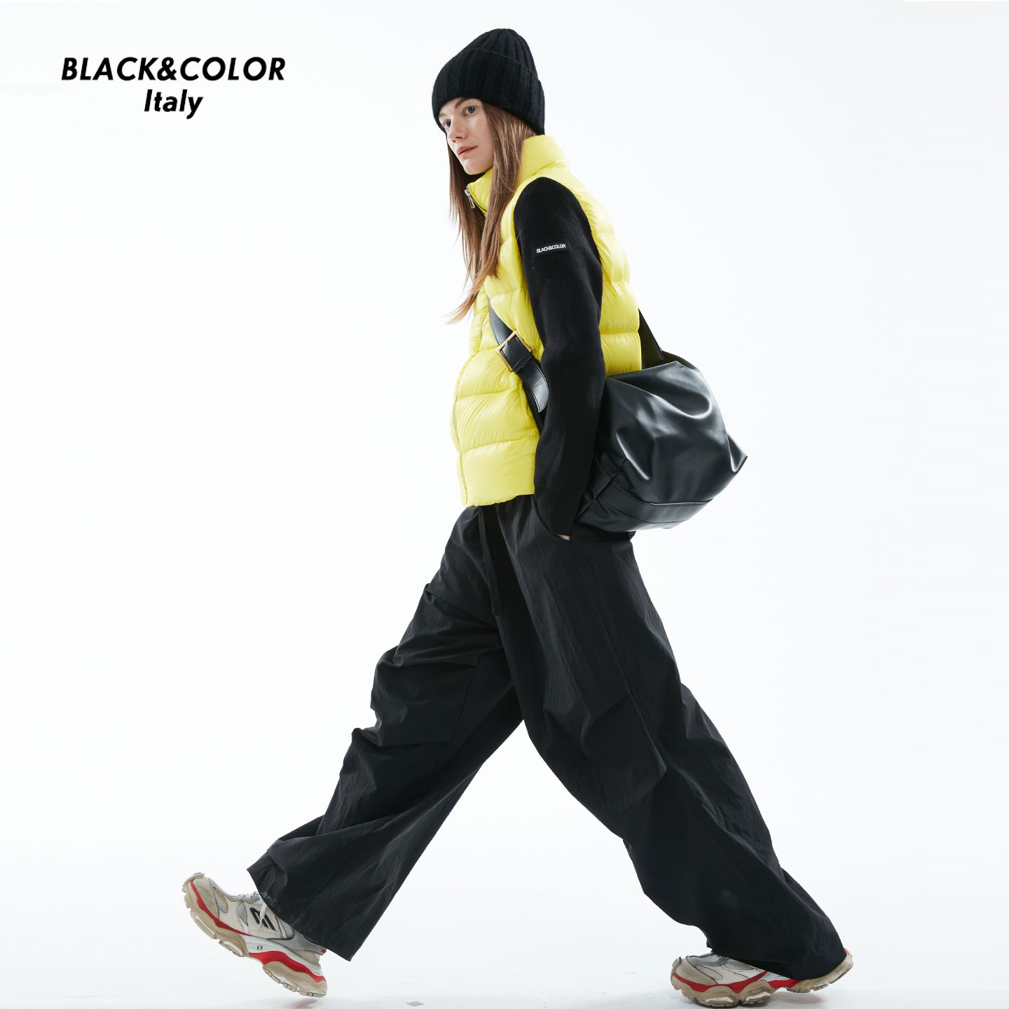 BLACKCOLOR拼接羽绒服女短款百搭2025秋冬新款羊毛袖流行外套