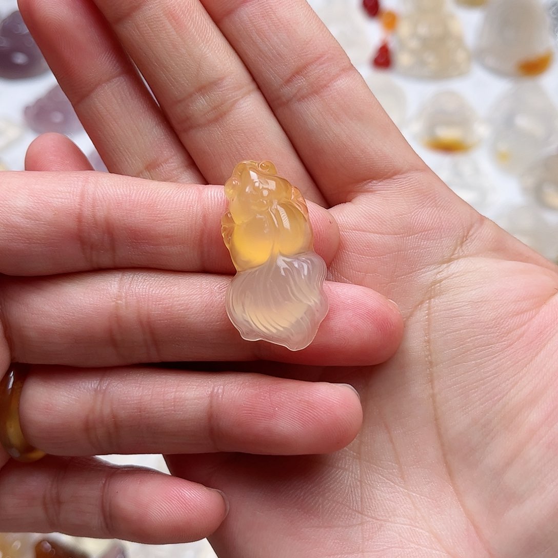 玛瑙/玉髓颈饰未镶嵌