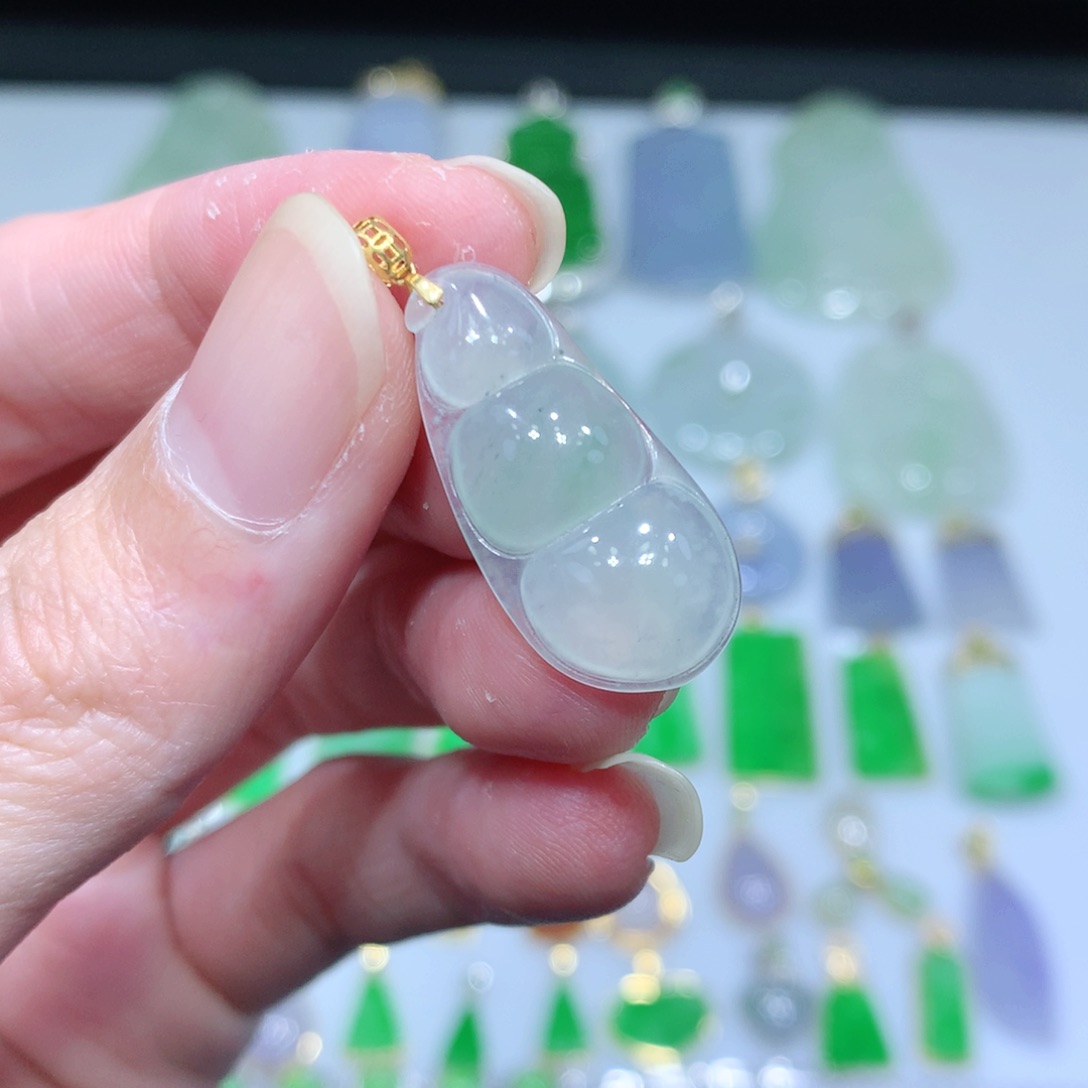 翡翠吊坠(不含链)18K金镶嵌