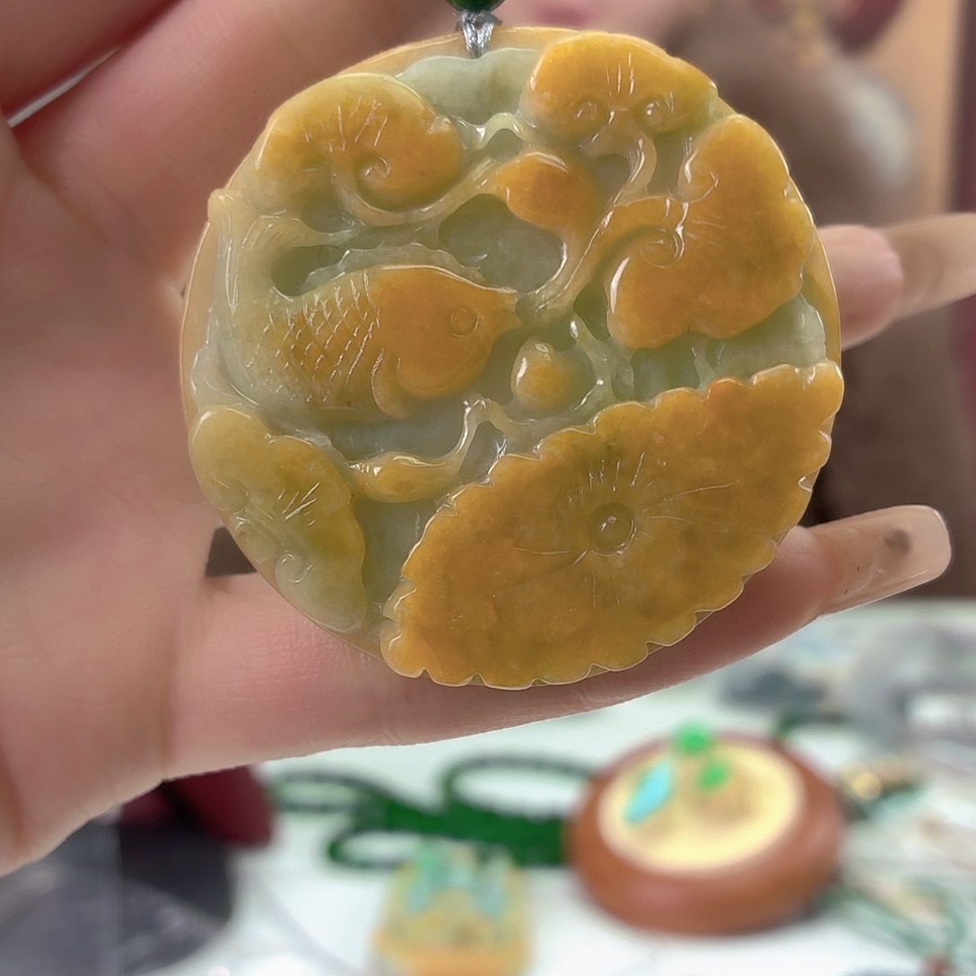 翡翠未镶嵌颈饰翡翠
