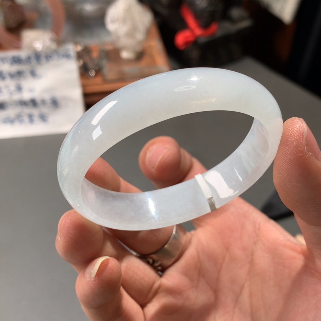 翡翠手镯未镶嵌53.3圈口