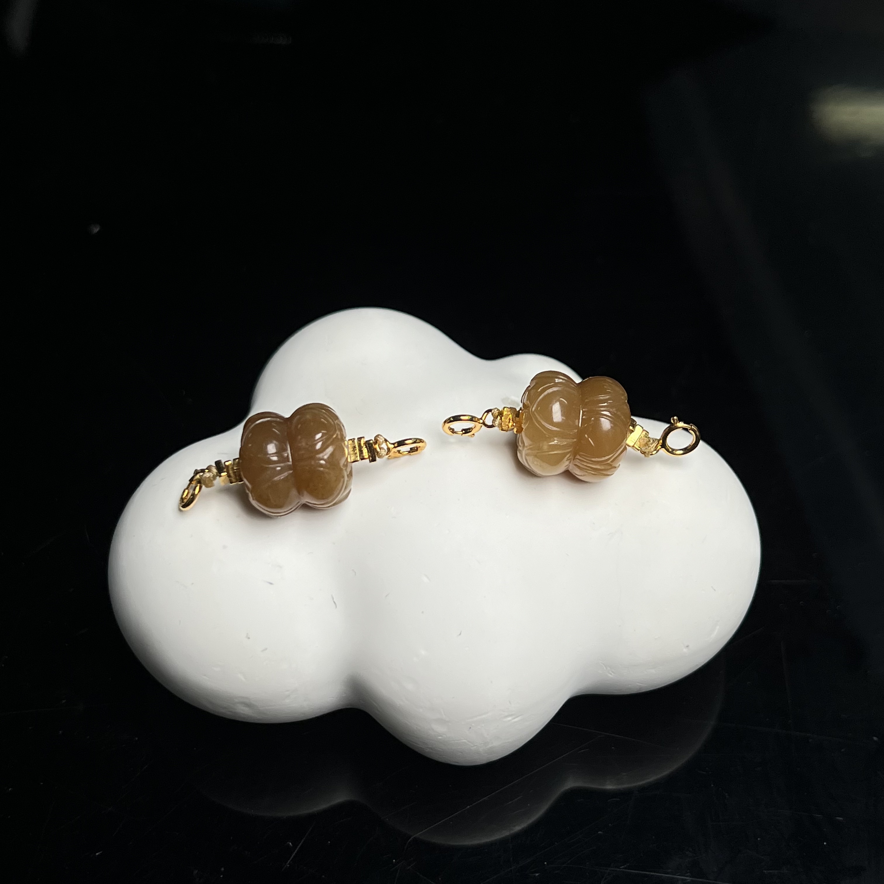 【北野珠宝】纯天然和田玉糖料并蒂莲吊坠B261H-145多样性发一13mm