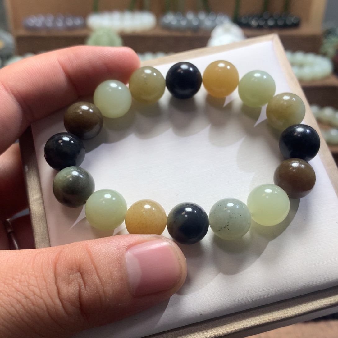 和田玉（糖玉）未镶嵌手链