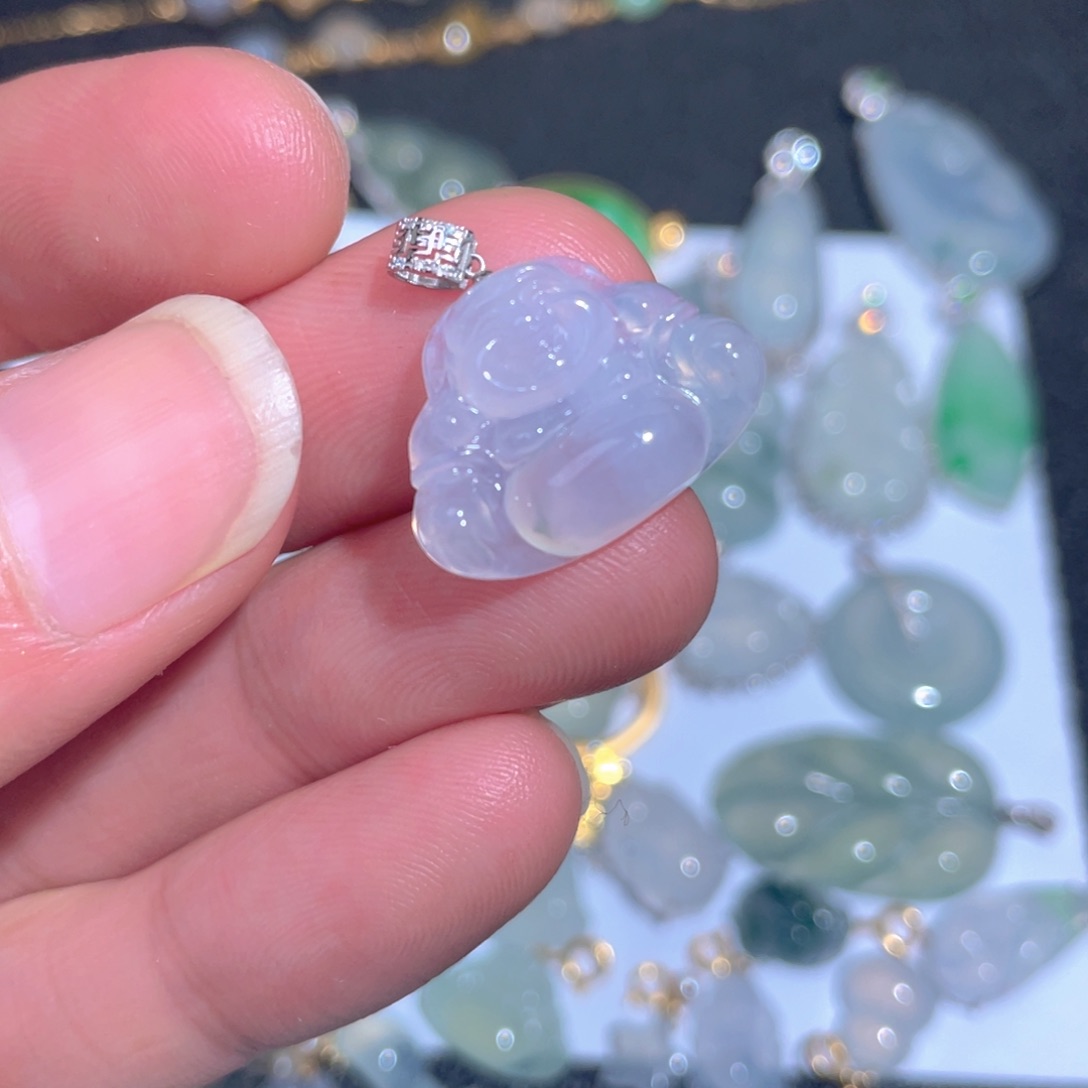 翡翠颈饰18K金镶嵌翡翠