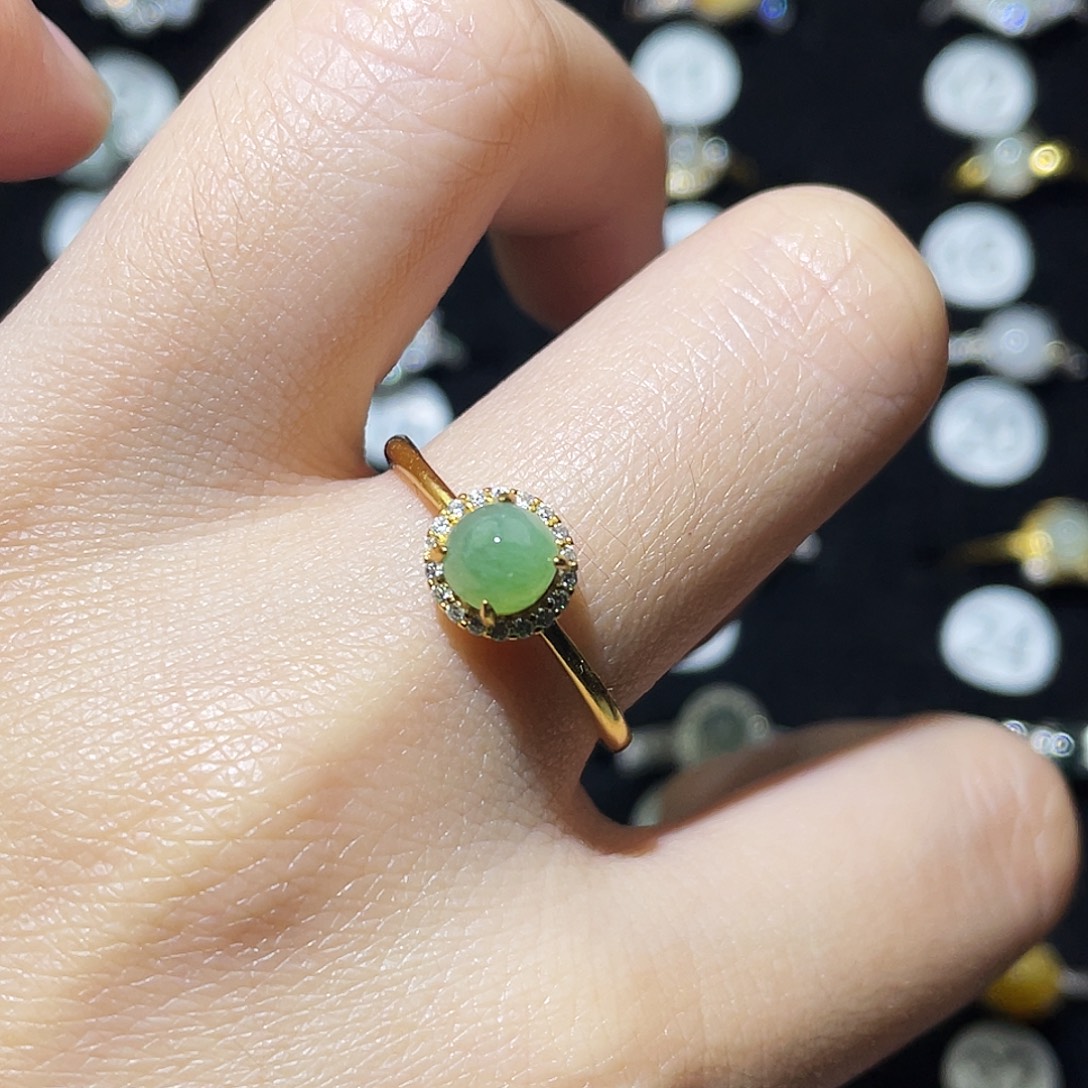 翡翠未镶嵌戒指戒指