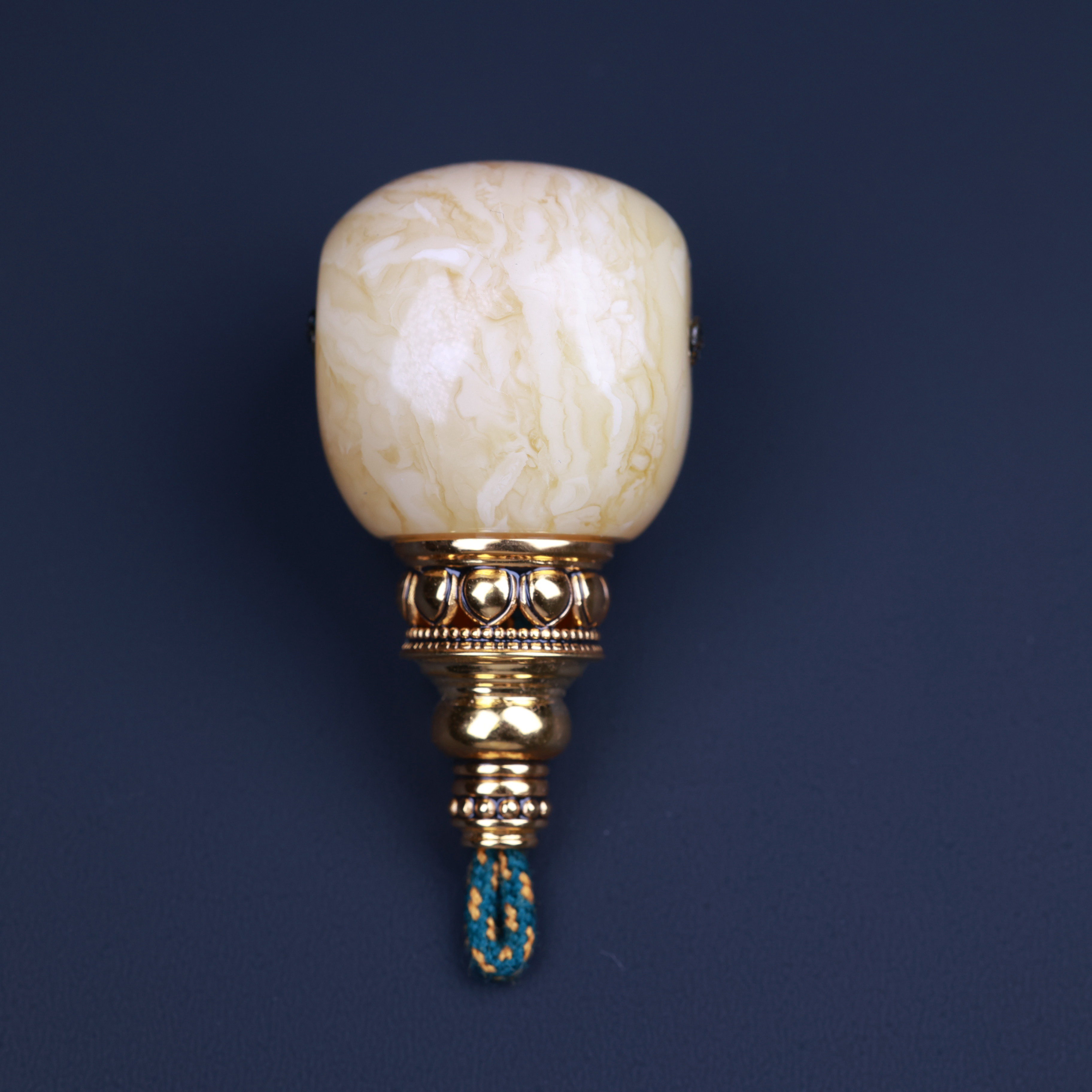 23.1mm蜜蜡俄料18K金塔分体三通文玩配饰一物一图一证书