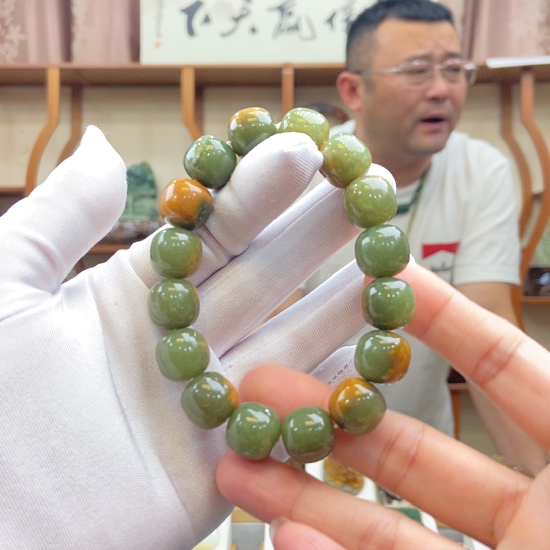 透闪石质玉未镶嵌手链