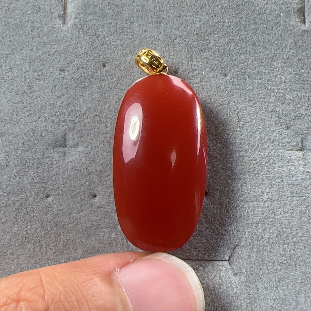 南红玛瑙吊坠18K金镶嵌