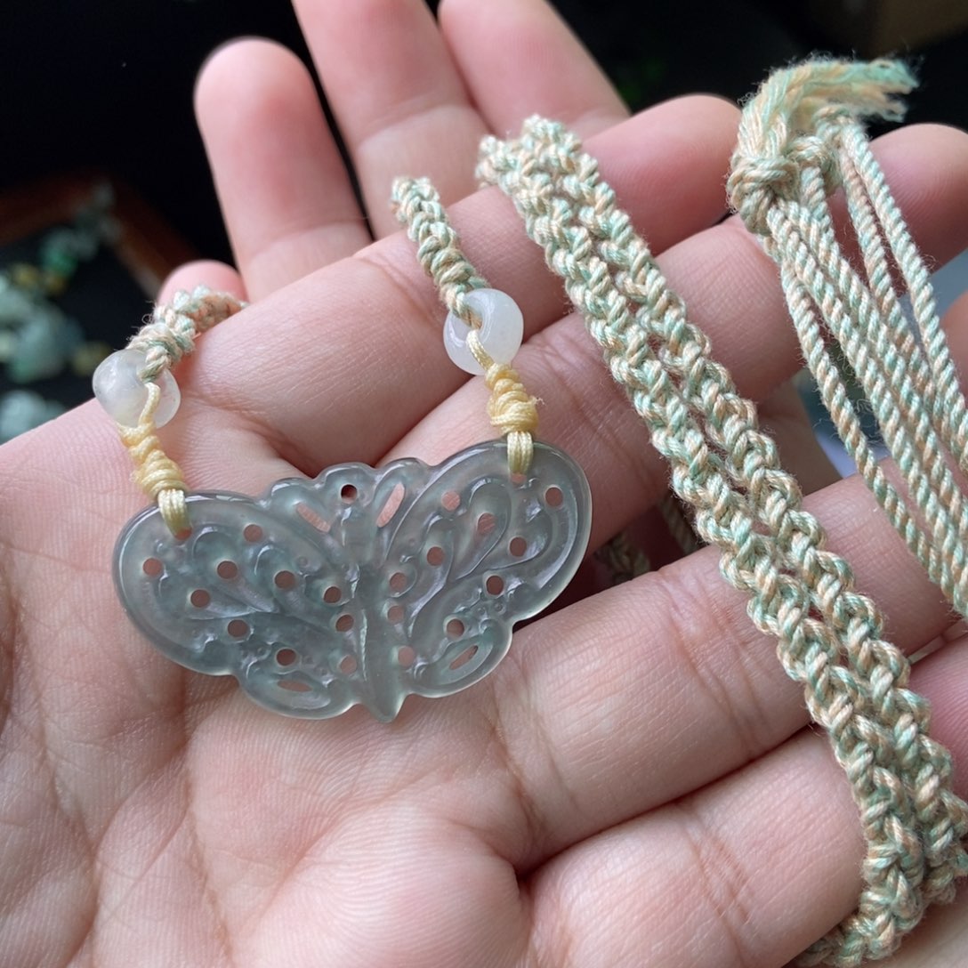 翡翠挂件未镶嵌危料蝴蝶