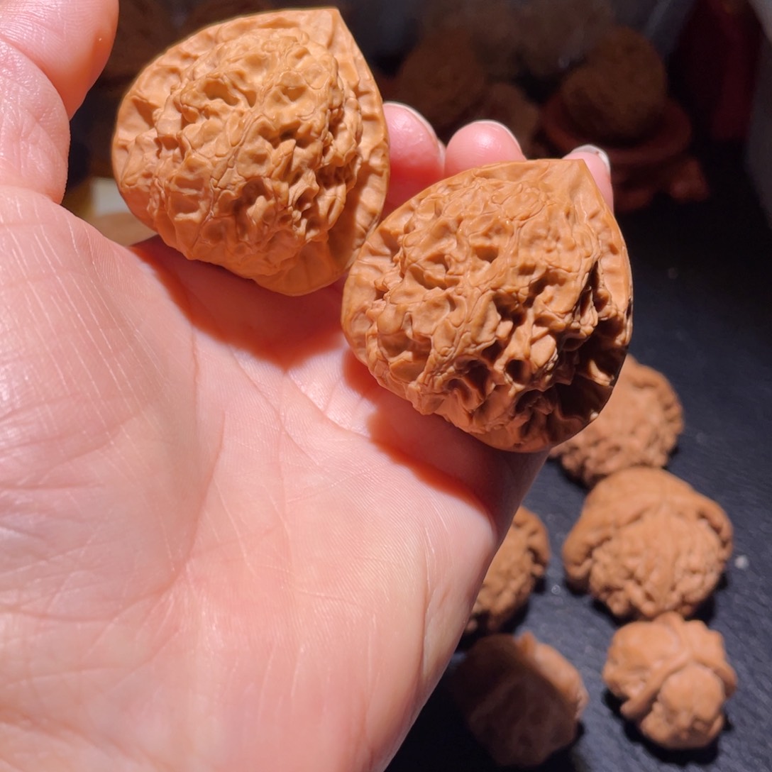 桃核吊坠41尺梨木台