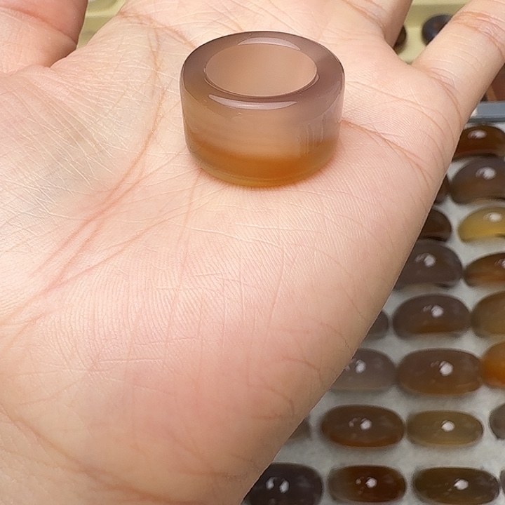 莲***蒂玛瑙/玉髓未镶嵌戒指