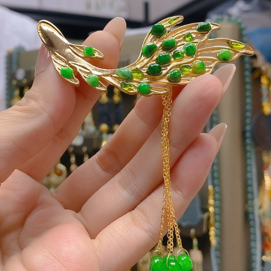 未镶嵌翡翠耳饰翡翠