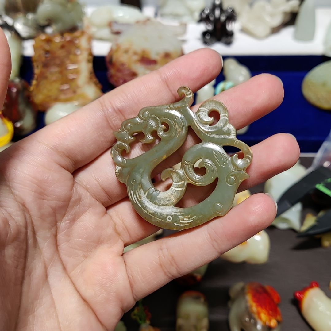 和田玉未镶嵌颈饰