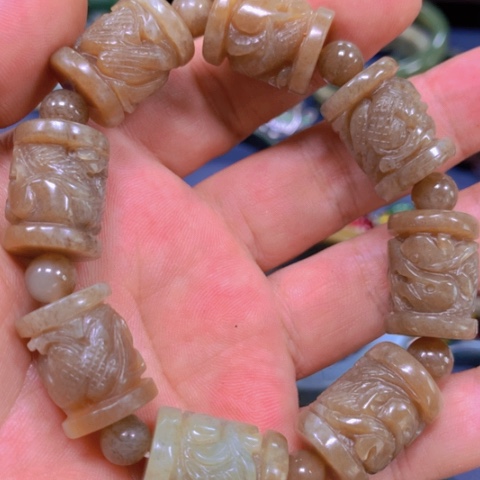 【闪购商品】和田玉（糖玉）手镯未镶嵌彼*花