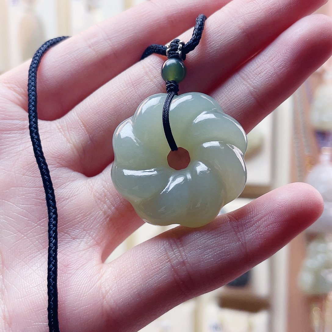 d****和田玉未镶嵌吊坠(赠链)