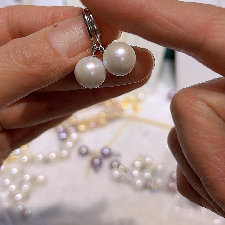 淡水珍珠白珠银色耳钩银S925镶嵌