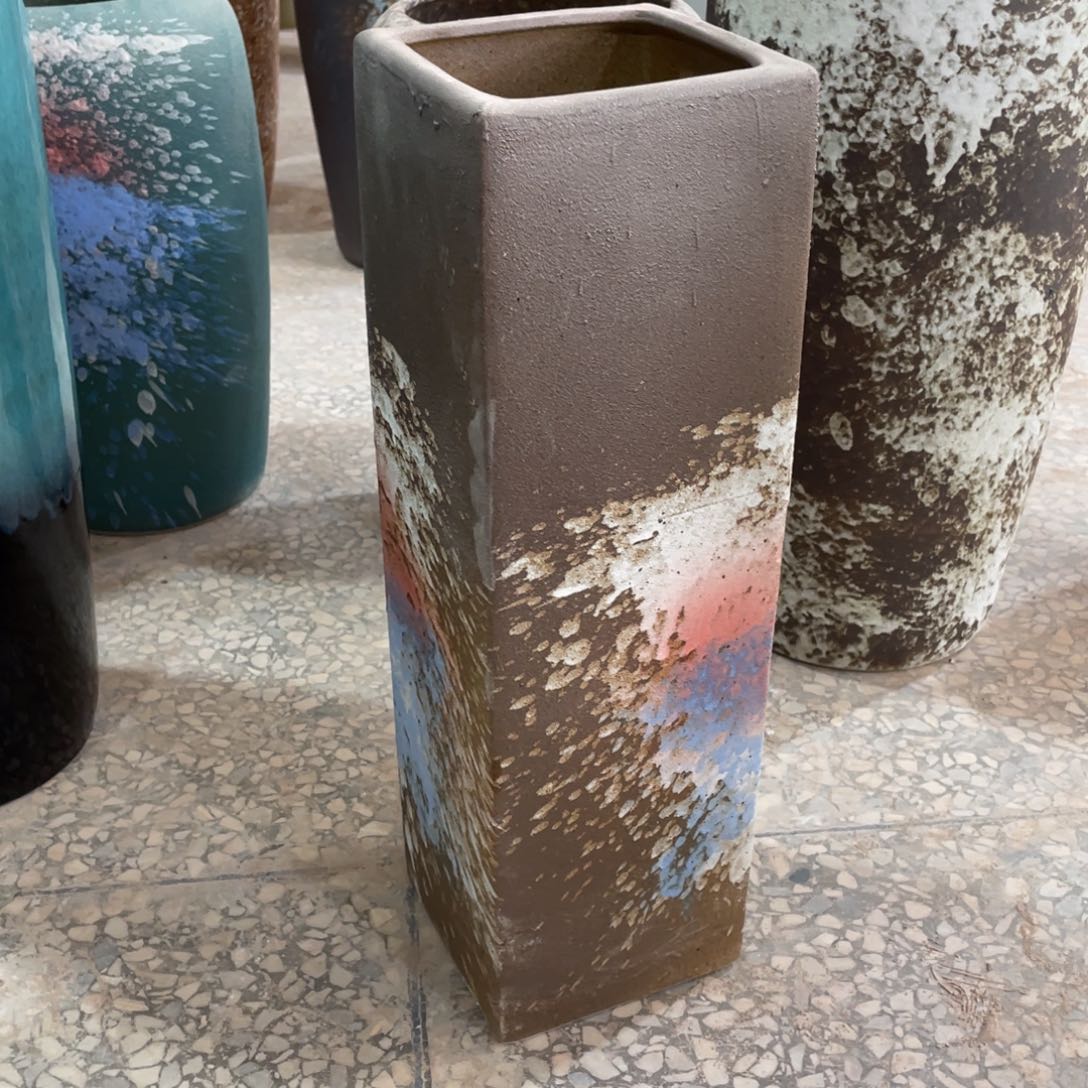 陶瓷高度46口11有孔瑕疵