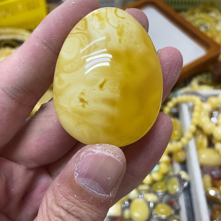 蜜蜡未镶嵌裸石吊坠
