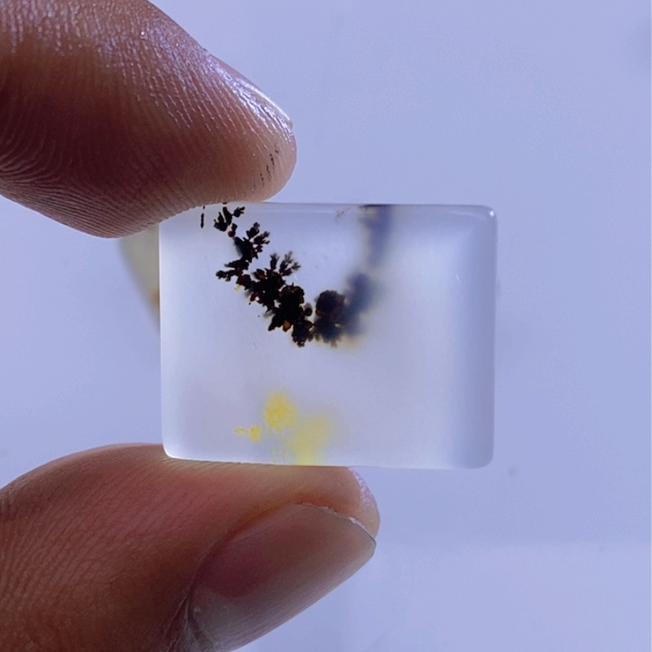 玛瑙/玉髓颈饰未镶嵌丫**?