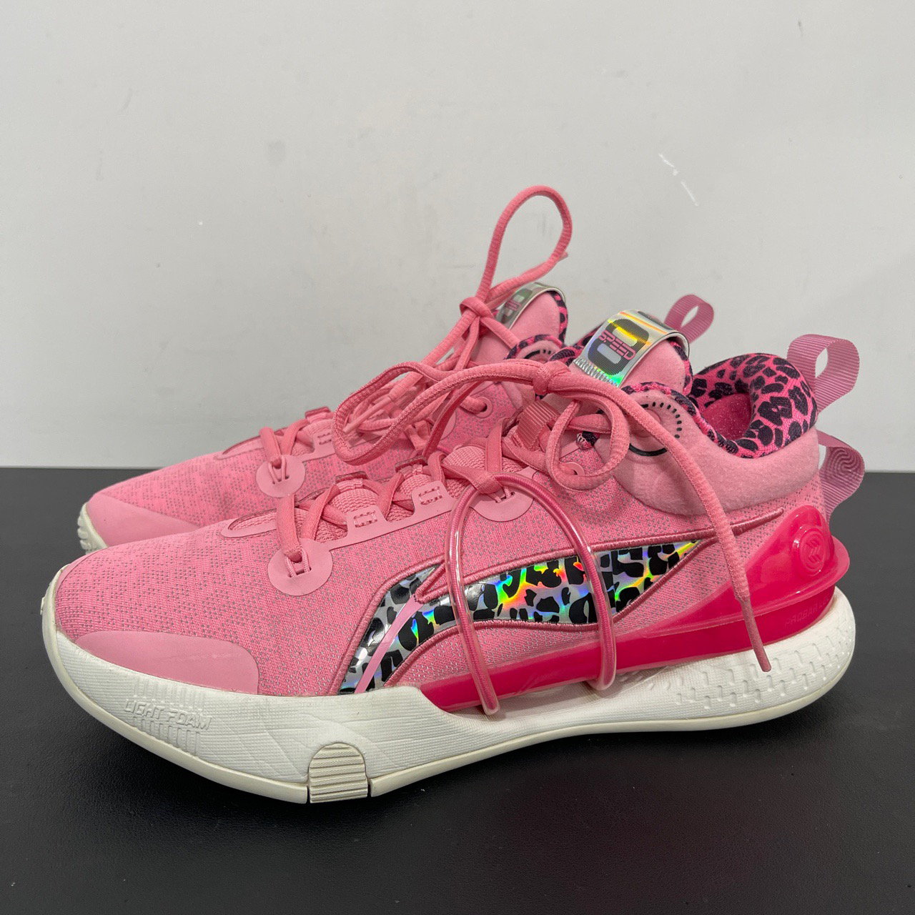 90新 LI-NING/李宁 41码/闪击8Premium䨻粉红豹球鞋/内侧微瑕无盒