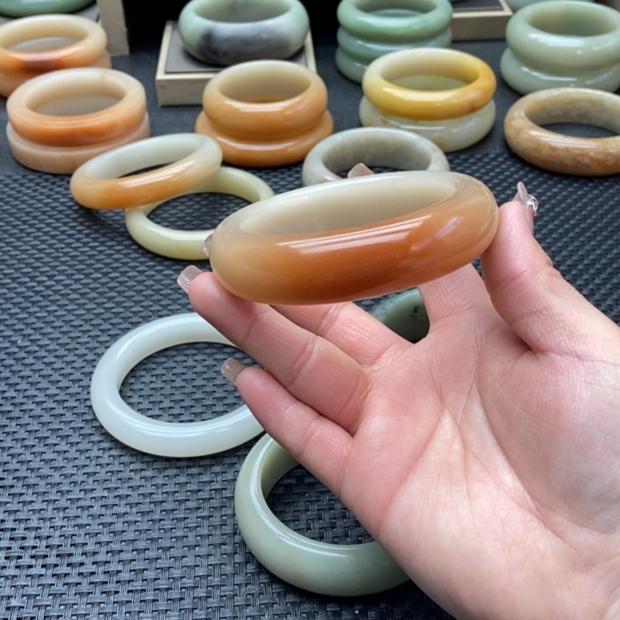 【闪购商品】石英质玉规格未镶嵌?****冻