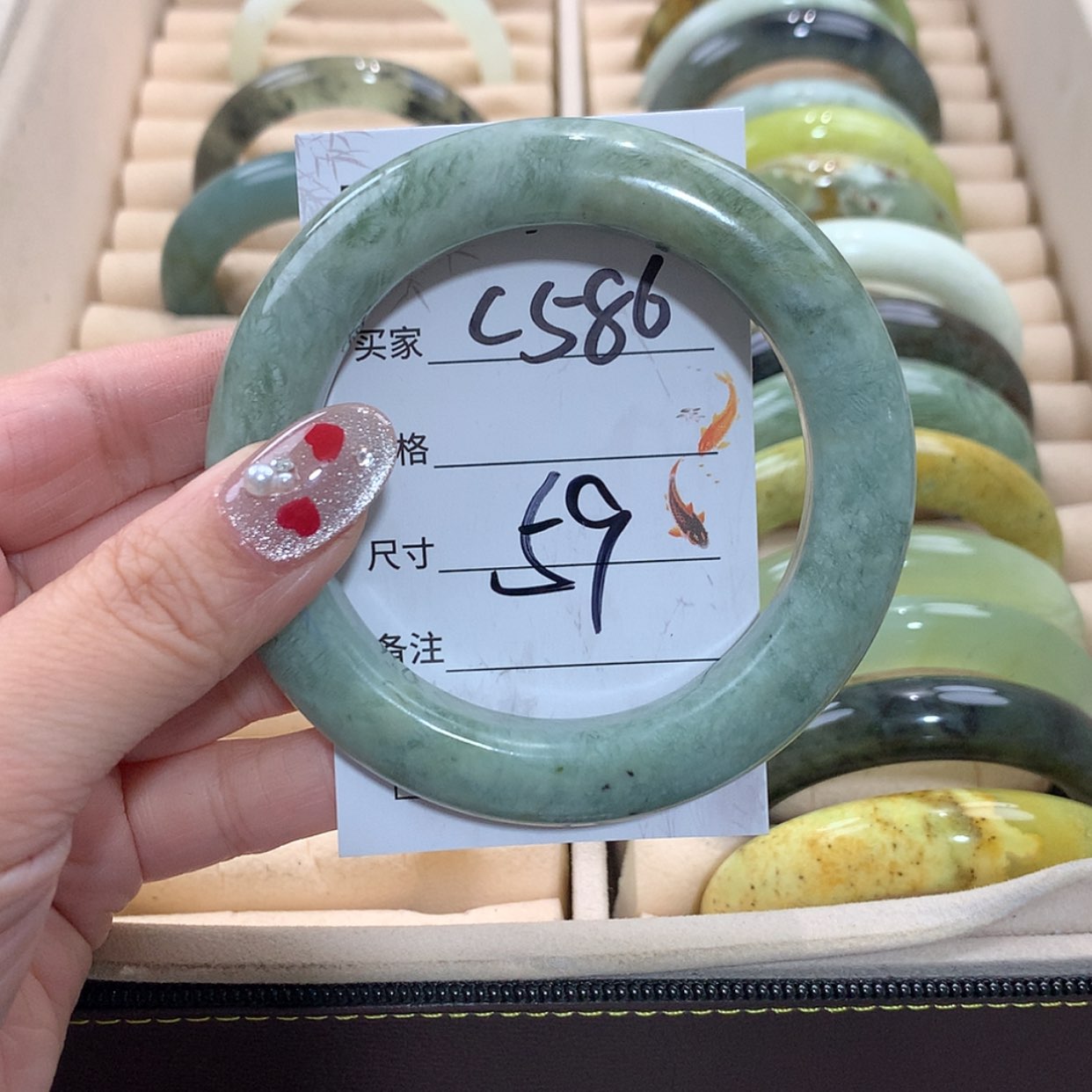 【闪购商品】未镶嵌蛇纹石玉手镯