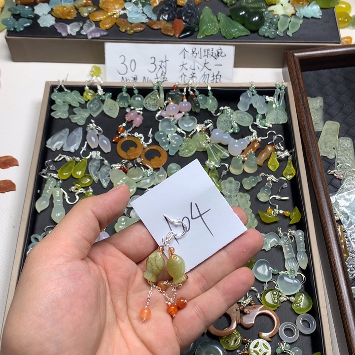 好****蛇纹石玉合金耳钉