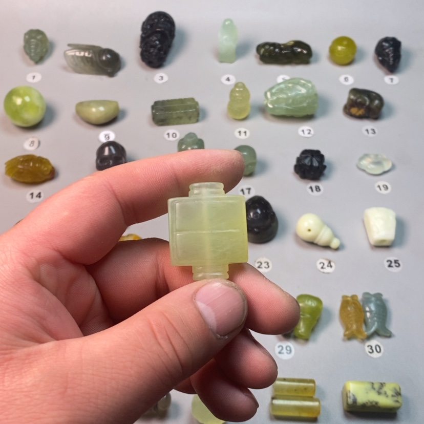 【闪购商品】蛇纹石玉吊坠(不含链)未镶嵌