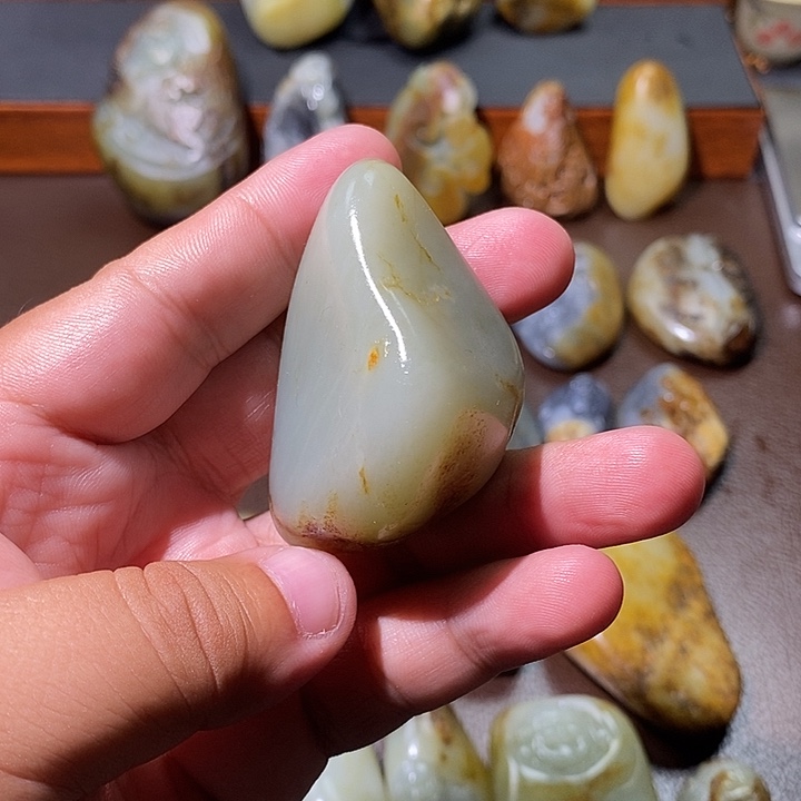 窝***发颈饰未镶嵌和田玉
