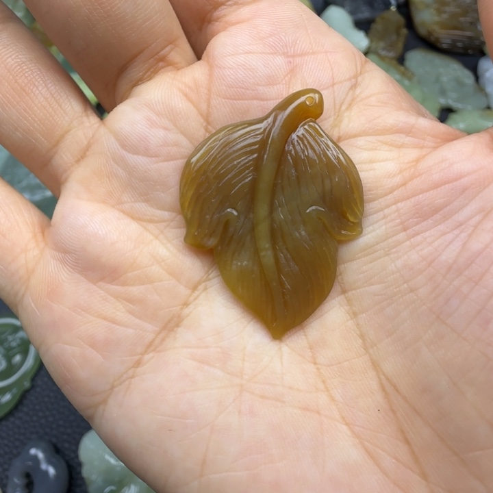 和田玉未镶嵌珠宝奇石