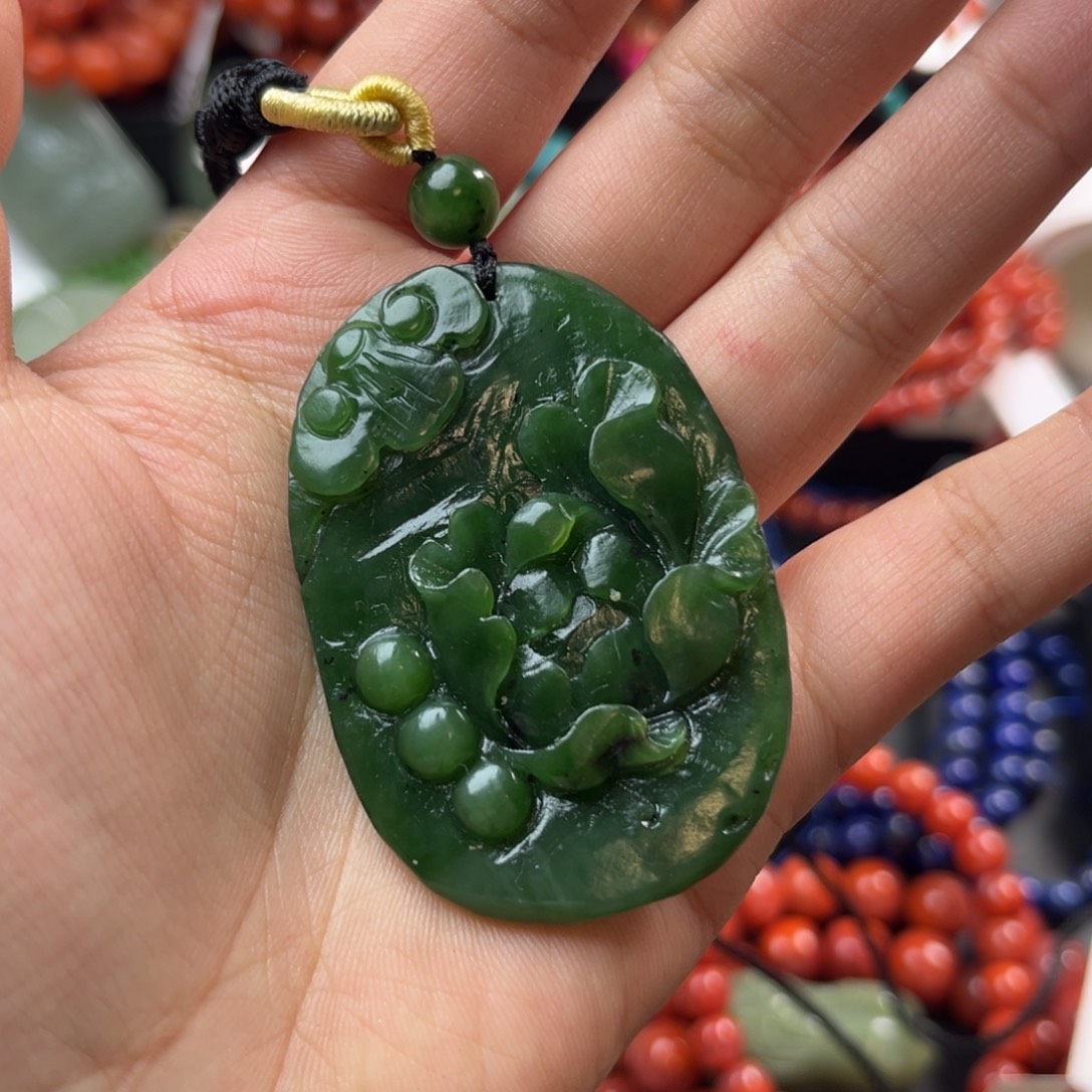 和田玉未镶嵌珠宝奇石