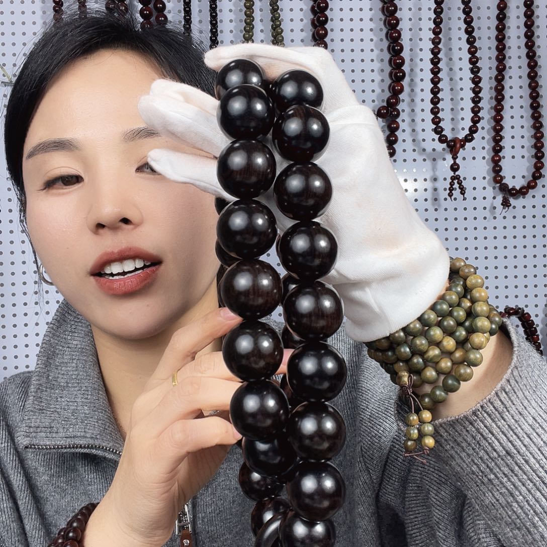 三***倒紫光檀紫光檀2.5脖挂37颗