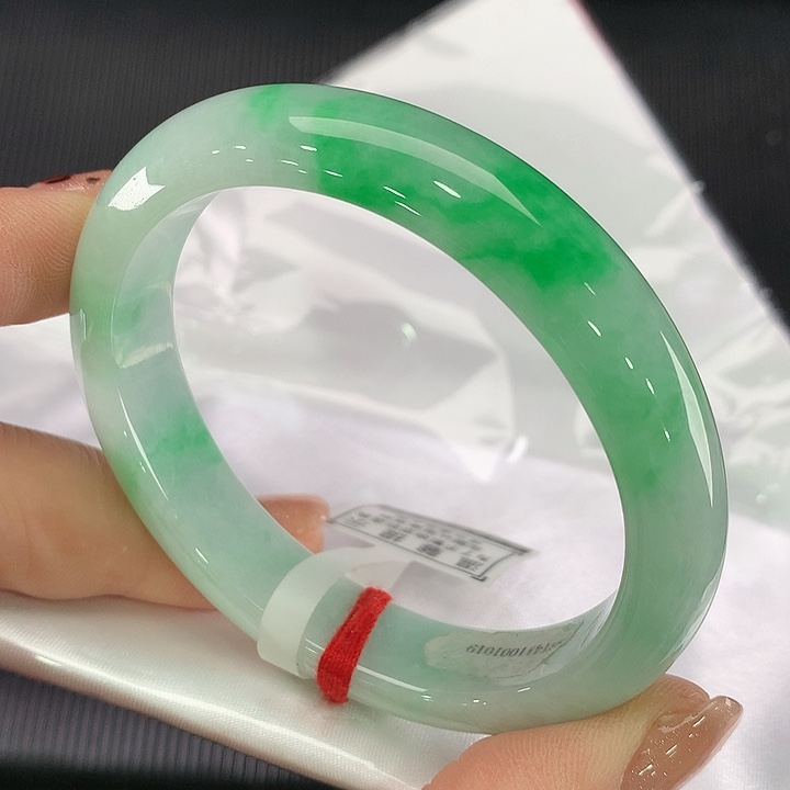 翡翠手镯未镶嵌贵妃56-57