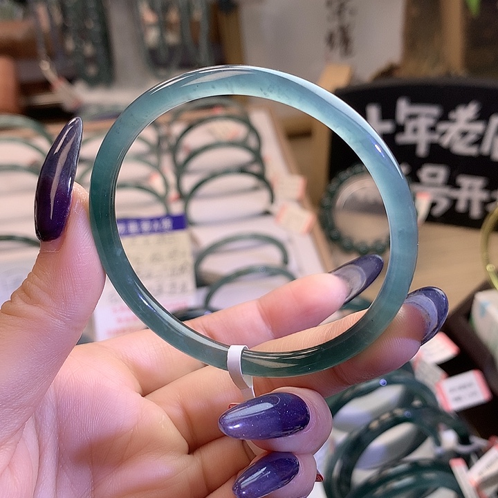 储***罐翡翠未镶嵌手镯57