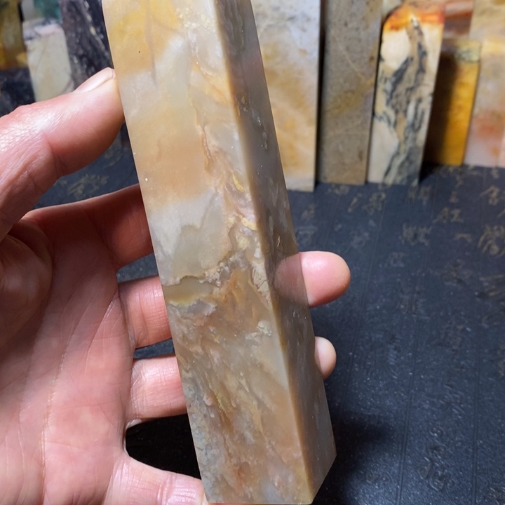 昌化鸡血石昌化冻田