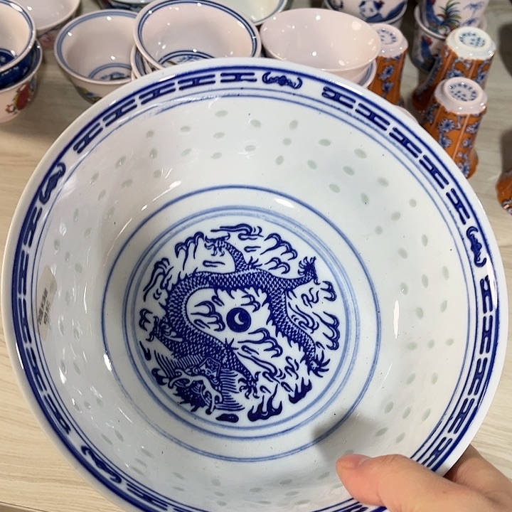 瓷片直径20厘米，发1个