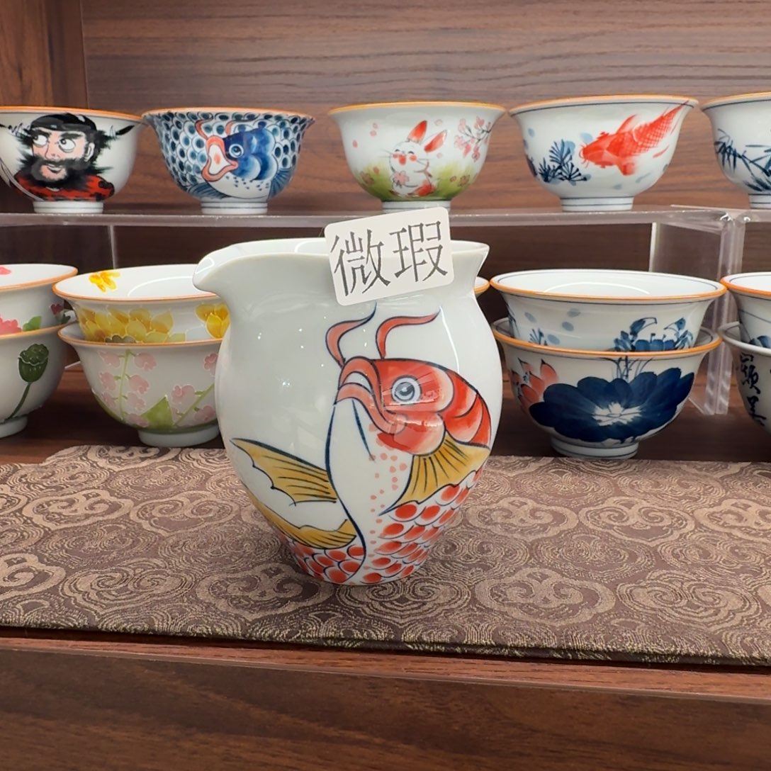 釉下手绘茶具微瑕