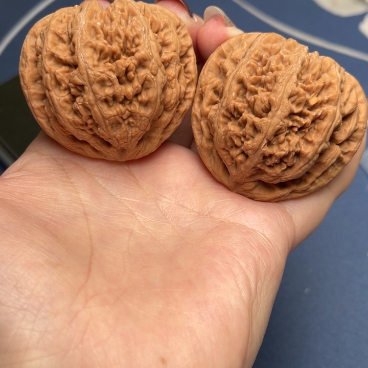 文玩核桃把件粗筋46