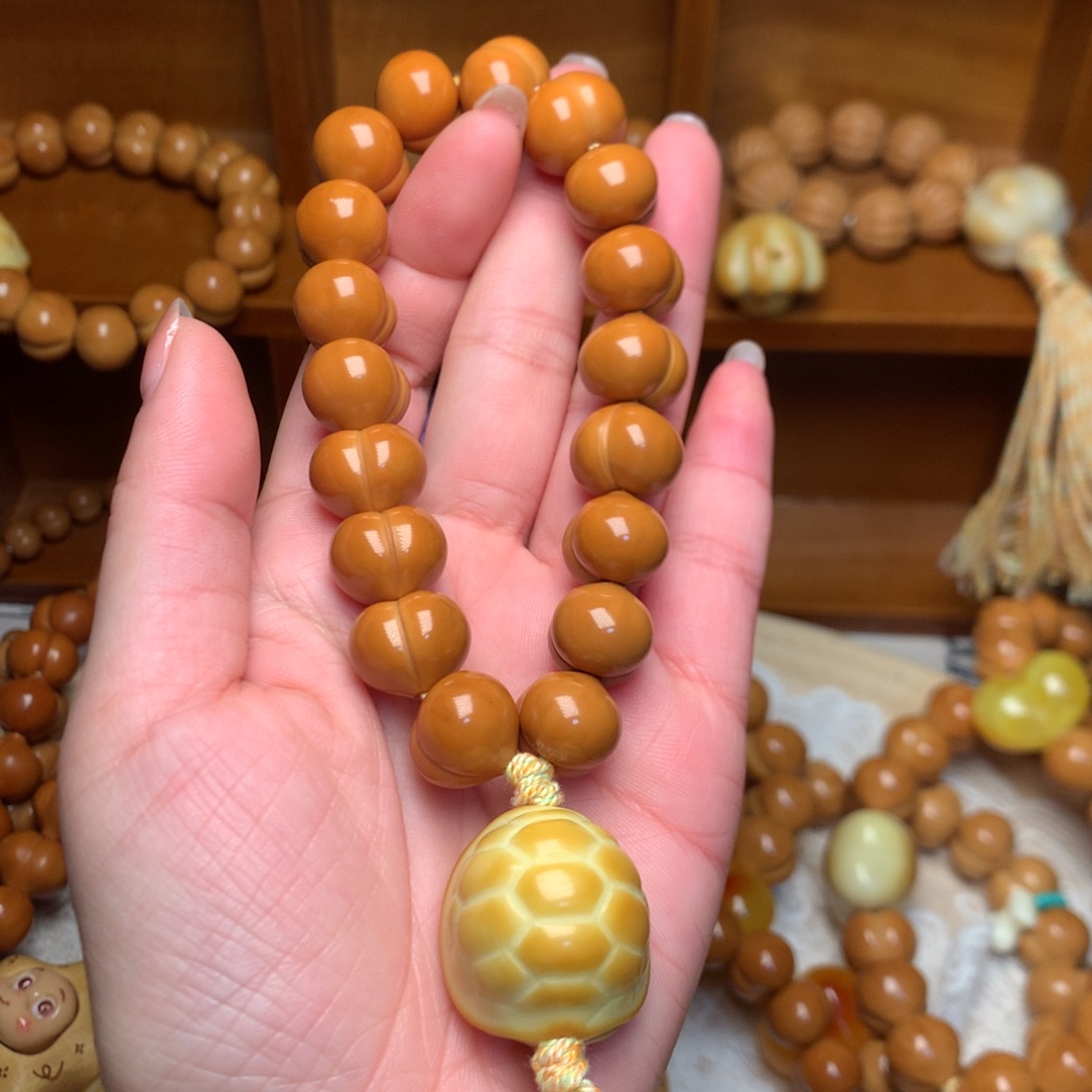 把件猴头核桃14玻璃底屁桃手持富甲